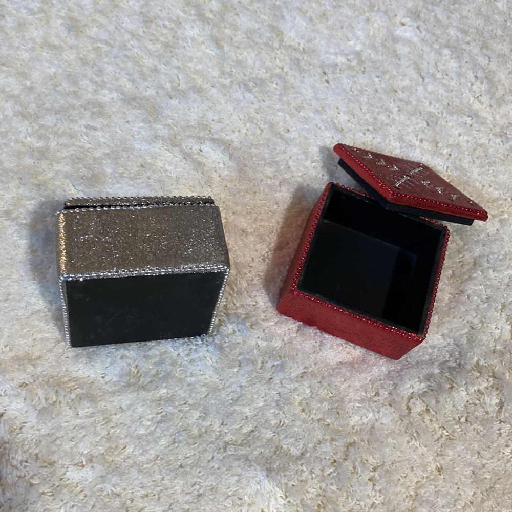 Two Small Festive Boxes - Picture 3 of 4